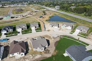 10910 Charles Dr, Winfield, IN 46307 - Photo 2