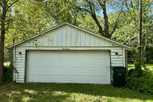 1038 N Meridian Rd, Chesterton, IN 46304 - Photo 4