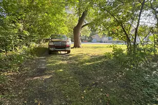 219 S Broad St, Griffith, IN 46319 - Photo 10