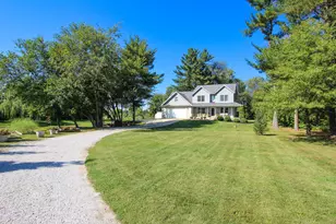 156 Lee Dr, Kouts, IN 46347 - Photo 2