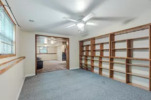 1642 E 31st Pl, Hobart, IN 46342 - Photo 14