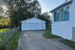 240 Rush Ct, Hobart, IN 46342 - Photo 20