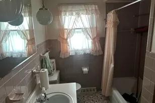 240 Rush Ct, Hobart, IN 46342 - Photo 8