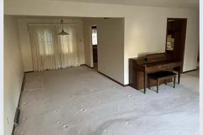 240 Rush Court, Hobart, IN 46342 - Photo 4