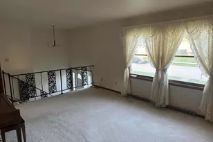 240 Rush Ct, Hobart, IN 46342 - Photo 2