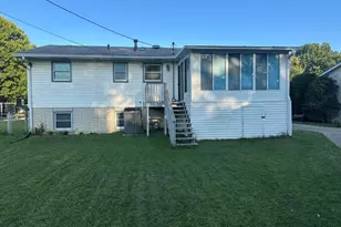 240 Rush Ct, Hobart, IN 46342 - Photo 18