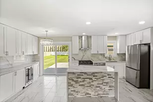 1341 Capri Ln, Dyer, IN 46311 - Photo 10