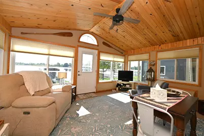 11295 W Lakeshore Drive, Kewanna, IN 46939 - Photo 12