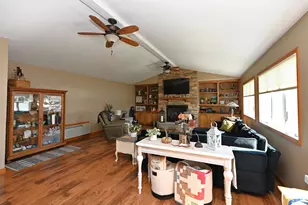 11295 W Lakeshore Dr, Kewanna, IN 46939 - Photo 16