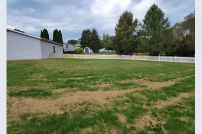 2027 E Coachlight Drive, La Porte, IN 46350 - Photo 4