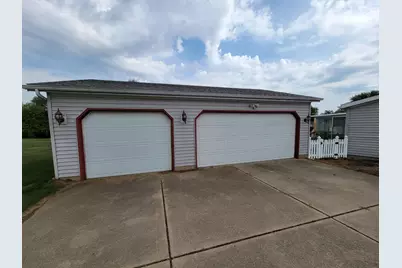 2027 E Coachlight Drive, La Porte, IN 46350 - Photo 2