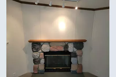 2027 E Coachlight Drive, La Porte, IN 46350 - Photo 14