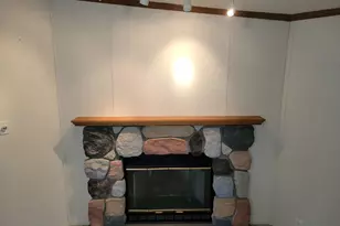 2027 E Coachlight Dr, La Porte, IN 46350 - Photo 14