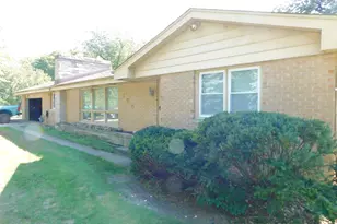 105 Garrettson Ave, Michigan City, IN 46360 - Photo 2