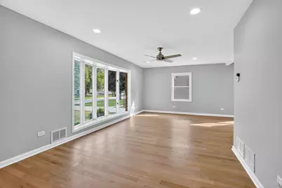 8318 Howard Avenue, Munster, IN 46321 - Photo 6