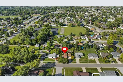 1702 W 100th Avenue, Crown Point, IN 46307 - Photo 2