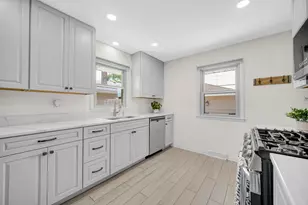 842 N Jay St, Griffith, IN 46319 - Photo 2