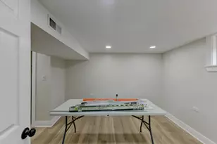 824 Elm St, Valparaiso, IN 46383 - Photo 14