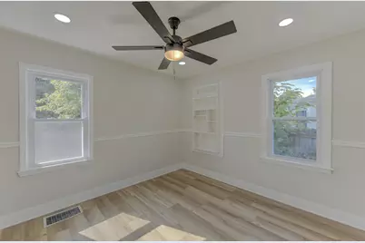 824 Elm Street, Valparaiso, IN 46383 - Photo 10