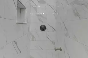 824 Elm St, Valparaiso, IN 46383 - Photo 12