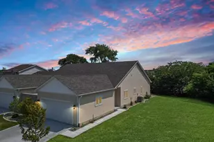 9925 Pheasant Ln, Saint John, IN 46373 - Photo 1