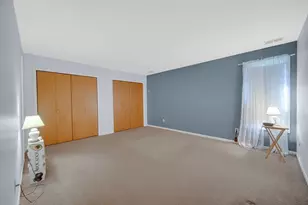 8825 Janeway Ct, Munster, IN 46321 - Photo 16