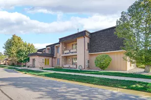 8825 Janeway Ct, Munster, IN 46321 - Photo 28