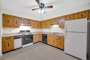 8825 Janeway Ct, Munster, IN 46321 - Photo 8