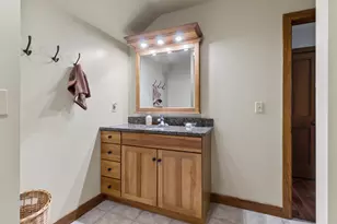 1658 Sunnyslope Dr, Crown Point, IN 46307 - Photo 40