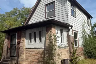 713 Maryland St, Gary, IN 46402 - Photo 2