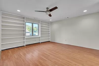 2521 E Lakeshore Drive, Crown Point, IN 46307 - Photo 10