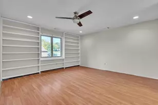 2521 E Lakeshore Dr, Crown Point, IN 46307 - Photo 10