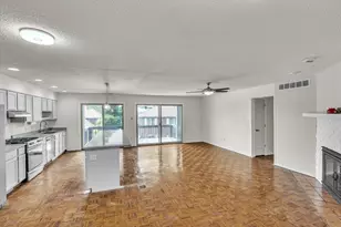 2521 E Lakeshore Dr, Crown Point, IN 46307 - Photo 4