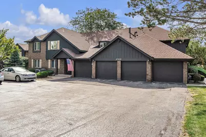 2521 E Lakeshore Drive, Crown Point, IN 46307 - Photo 2