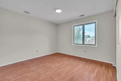 2521 E Lakeshore Drive, Crown Point, IN 46307 - Photo 18