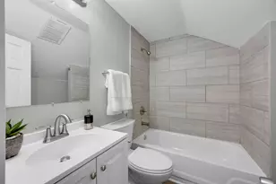 1135 169th St, Hammond, IN 46324 - Photo 16