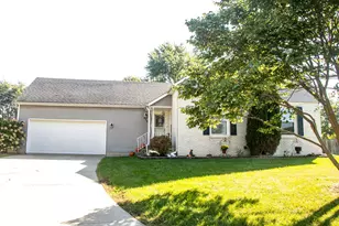 118 Cherry Ct, Hebron, IN 46341 - Photo 1