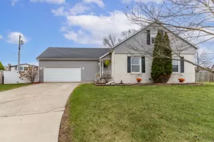 118 Cherry Ct, Hebron, IN 46341 - Photo 1