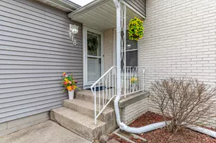 118 Cherry Ct, Hebron, IN 46341 - Photo 2