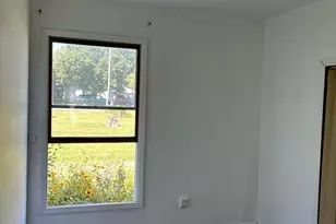 107 N Walker St, Morocco, IN 47963 - Photo 6