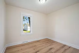 506 W Morgan Ave, Chesterton, IN 46304 - Photo 12