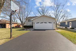 1530 Happy Valley Rd, Crown Point, IN 46307 - Photo 2