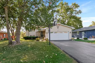 1530 Happy Valley Rd, Crown Point, IN 46307 - Photo 2