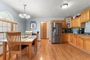 748 N 200 W, Valparaiso, IN 46385 - Photo 6