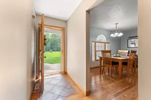 748 N 200 W, Valparaiso, IN 46385 - Photo 2