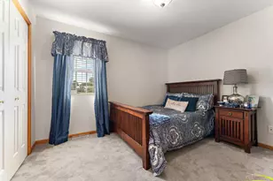 748 N 200 W, Valparaiso, IN 46385 - Photo 14