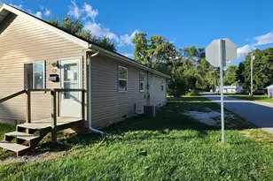 630 E Elm St, Rensselaer, IN 47978 - Photo 2