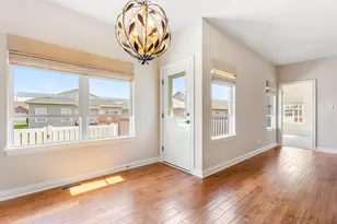 10181 Azalea Dr, Crown Point, IN 46307 - Photo 8