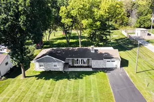 2446 Forest Park Dr, Dyer, IN 46311 - Photo 4