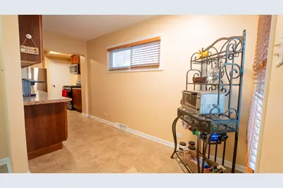 237 Hollywood Avenue, Munster, IN 46321 - Photo 8